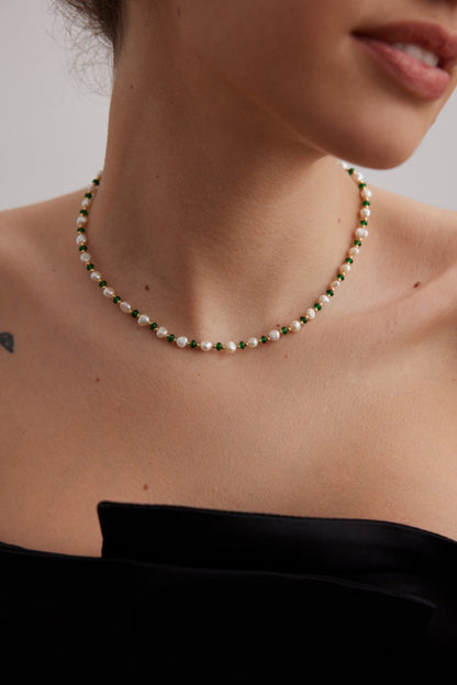 Pearl - Emerald Necklace: Combining the Softness of Pearls and the Gorgeousness of Emeralds