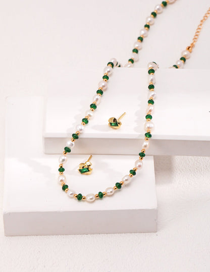 Pearl - Emerald Necklace: Combining the Softness of Pearls and the Gorgeousness of Emeralds