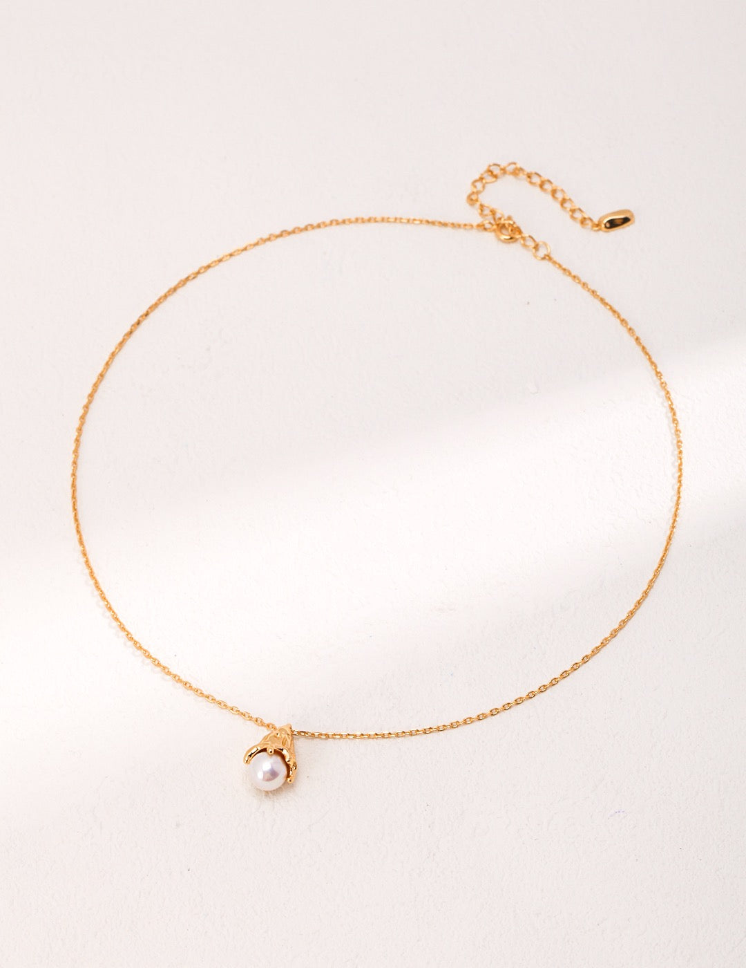 Sterling - silver Pearl Necklace: An Elegant Encounter between Silver and Pearls